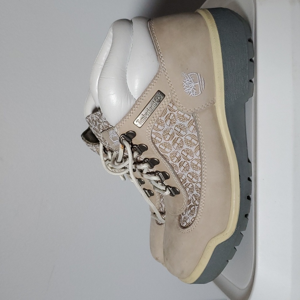 Timberland Boots suede women's size 7 size 8
